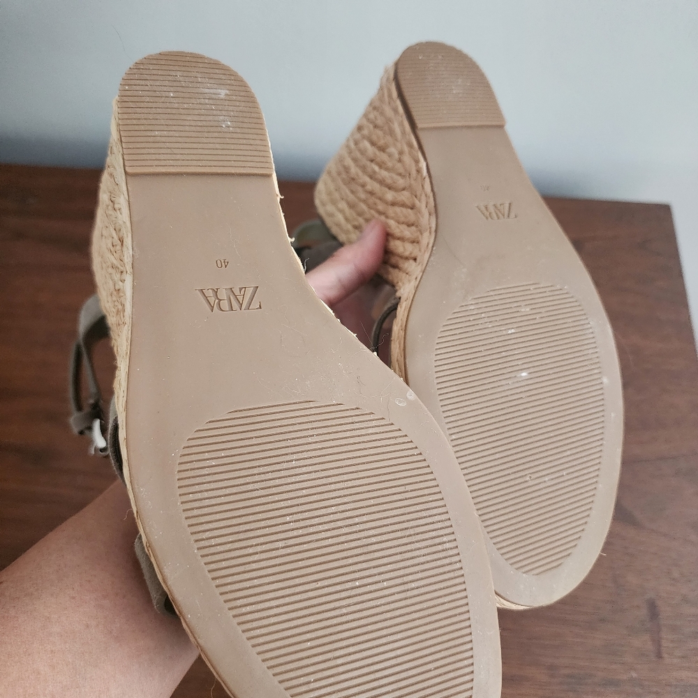 NWT ZARA Olive Khaki Green Wedge Sandals EU 40 US 9 - Picture 4 of 6